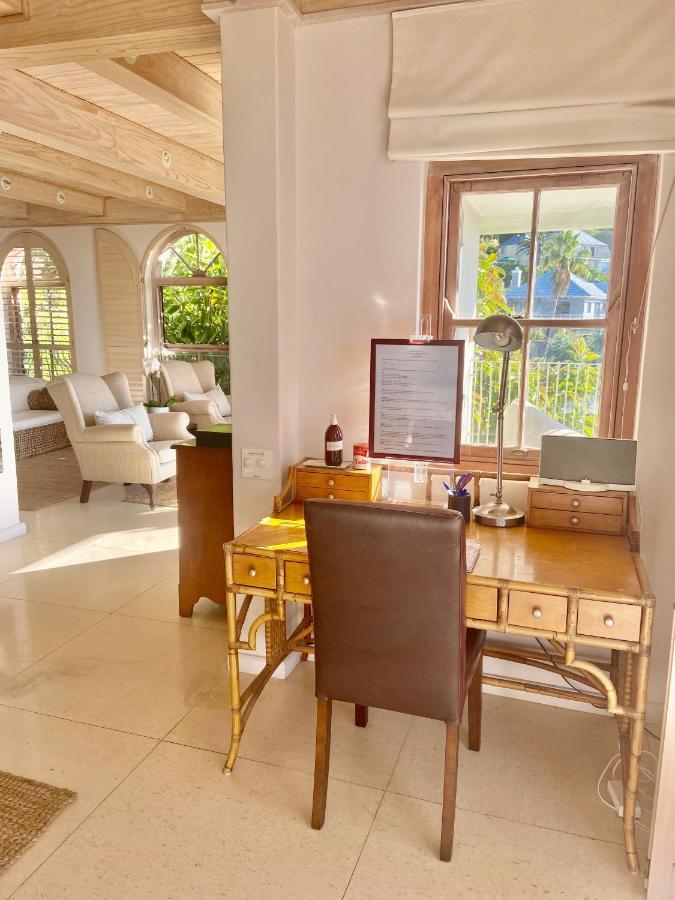 Villa Del Mar - "Luxurious En-Suite Bedroom With Lounge And Stunning Sea View Balcony In Bantry Bay" Kapstaden Exteriör bild